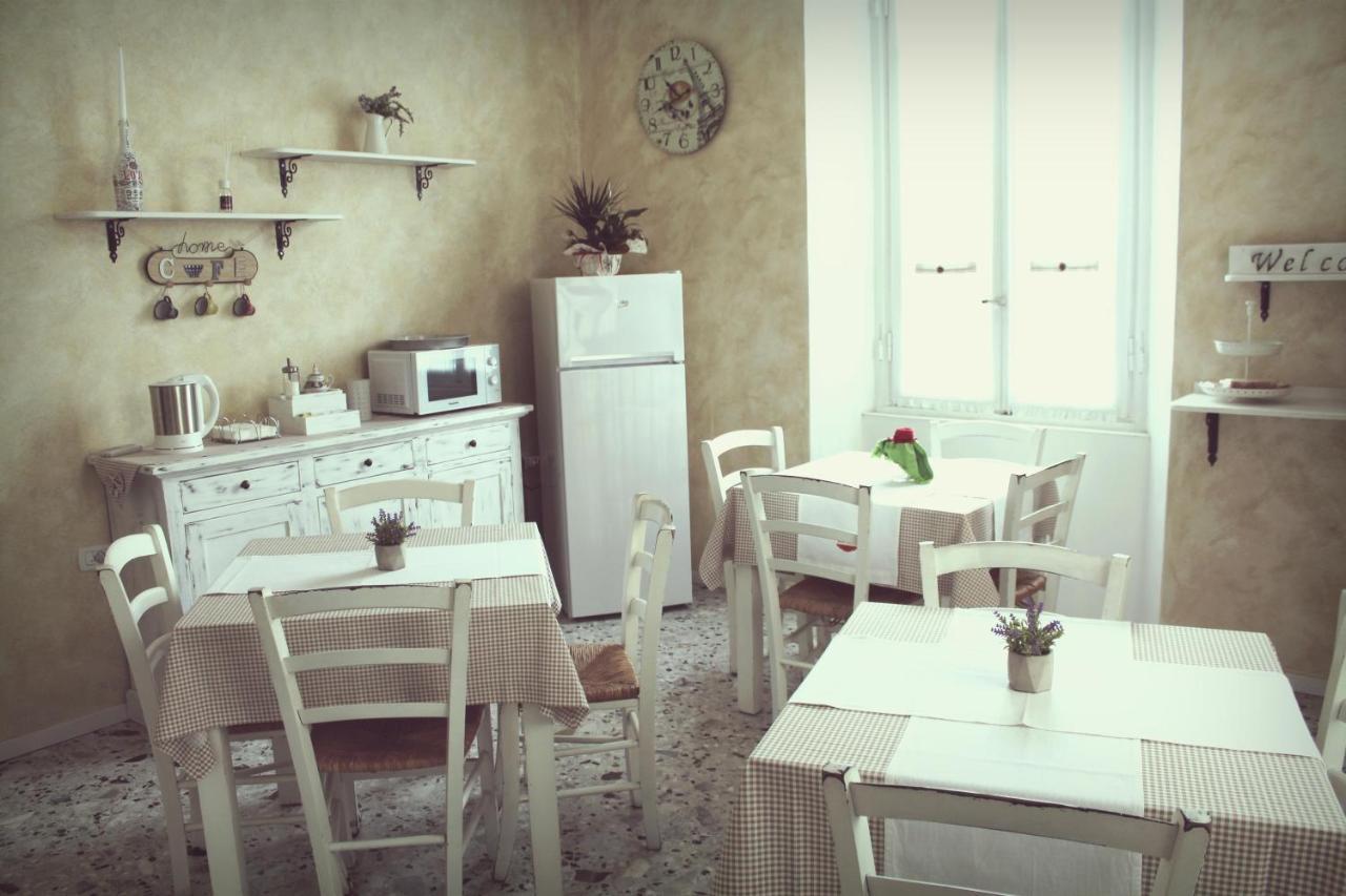 Garlate B&B Red House מראה חיצוני תמונה