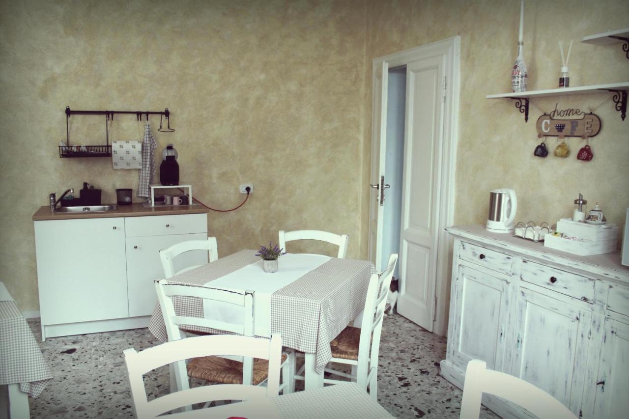 Garlate B&B Red House מראה חיצוני תמונה