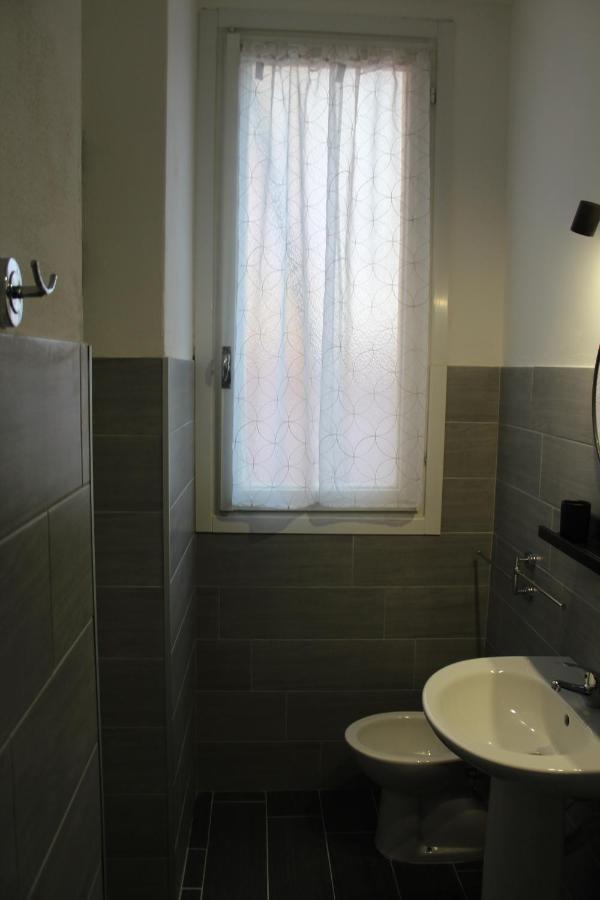 Garlate B&B Red House מראה חיצוני תמונה
