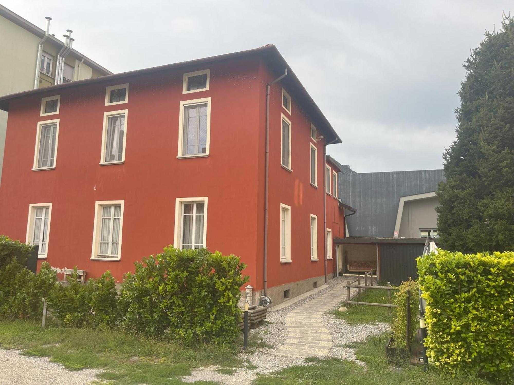 Garlate B&B Red House מראה חיצוני תמונה